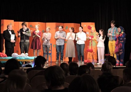 «Живой театр» показал музыкальный спектакль «Хныка и Гыка».